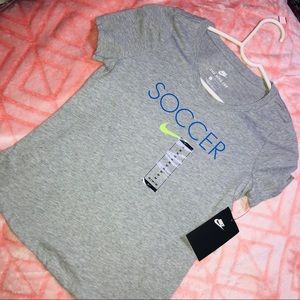 Nike boys T-shirt medium